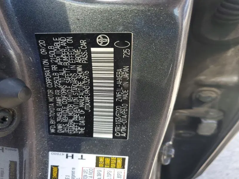 2021 TOYOTA PRIUS LE  