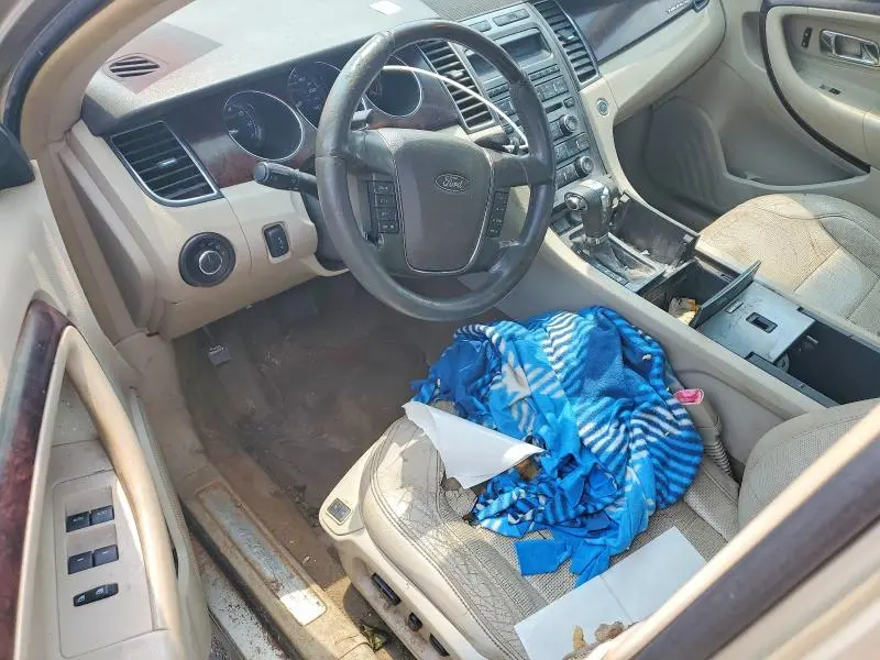 2011 FORD TAURUS LIMITED  