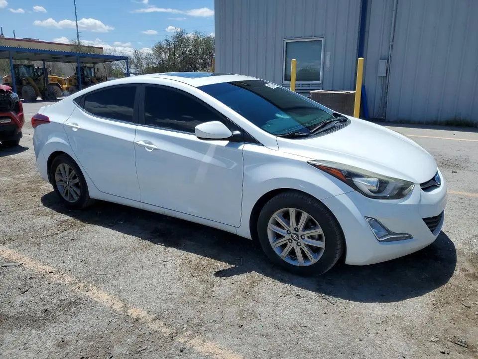 2015 HYUNDAI ELANTRA SE  