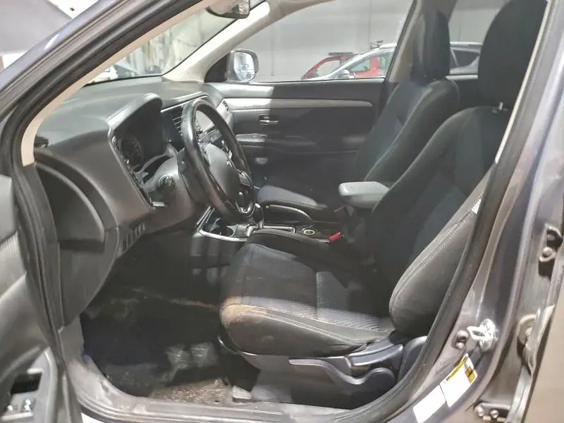 2017 MITSUBISHI OUTLANDER ES  