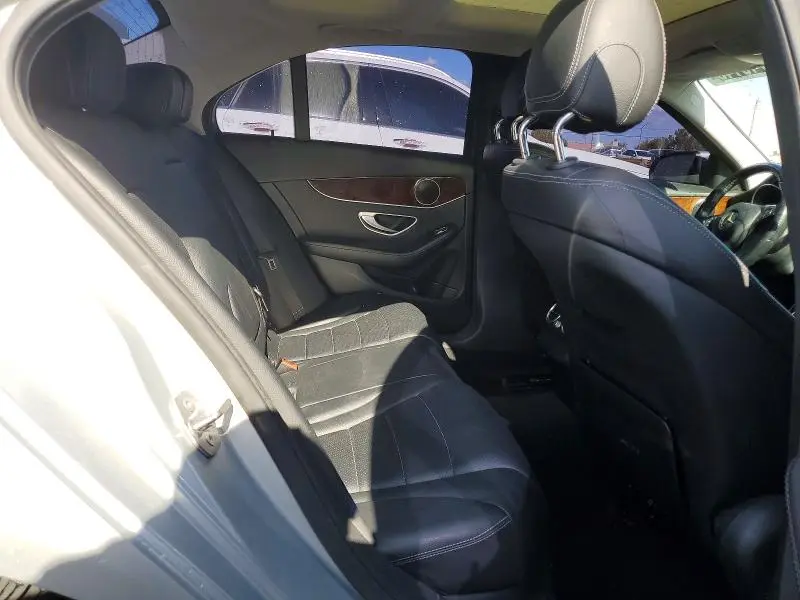 2016 MERCEDES-BENZ C 300  