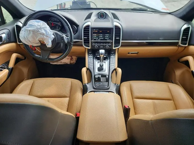 2014 PORSCHE CAYENNE   