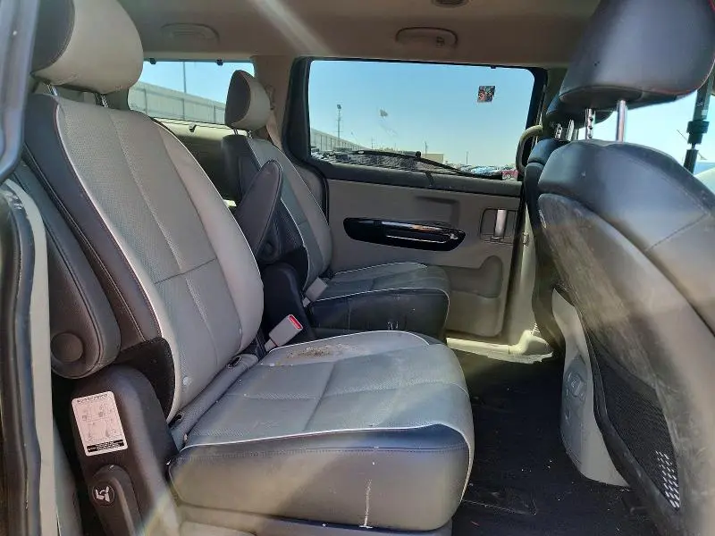 2016 KIA SEDONA SX  