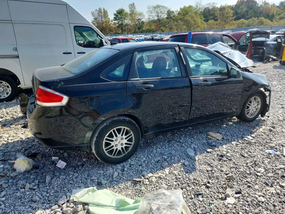 2010 FORD FOCUS SE  