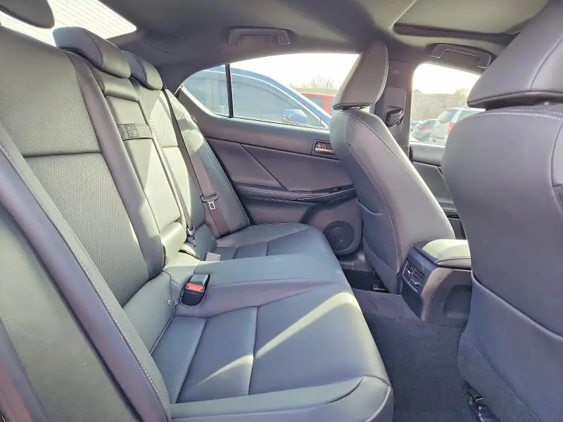 2024 LEXUS IS 300 F SPORT DESIGN  