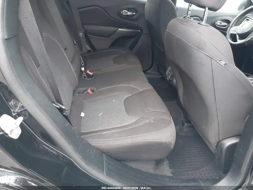 2020 JEEP CHEROKEE LATITUDE FWD