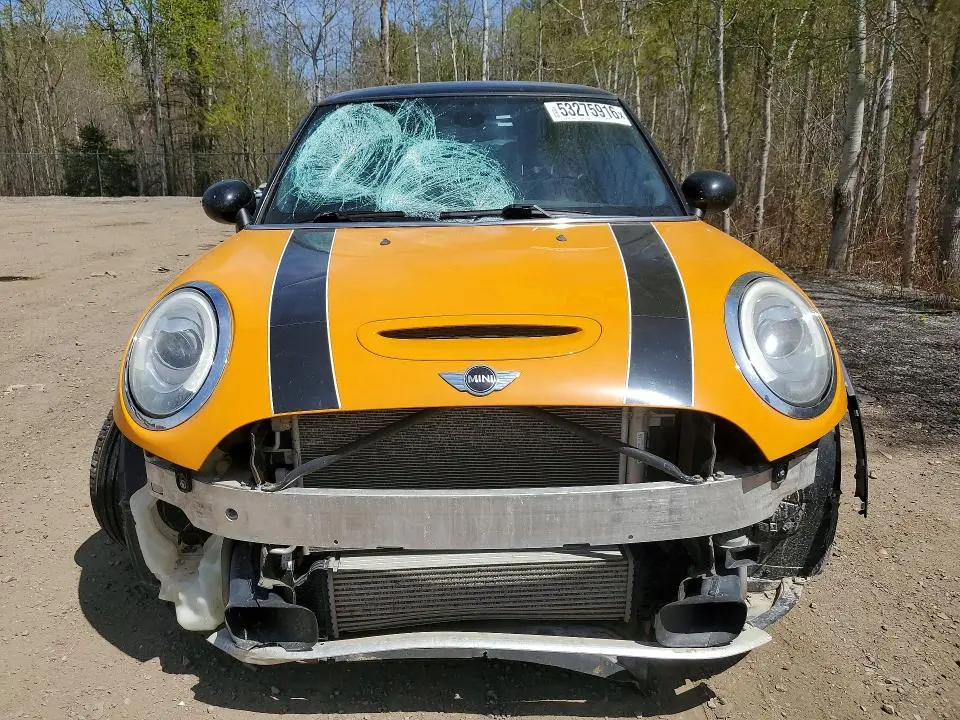 2016 MINI COOPER S  
