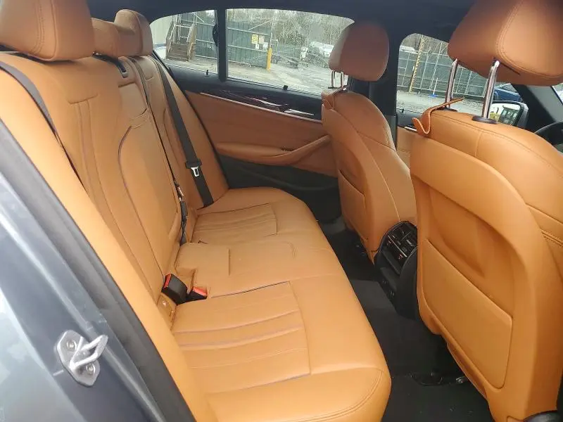2019 BMW 530XE   