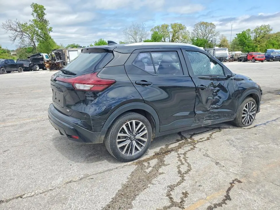 2021 NISSAN KICKS SV  