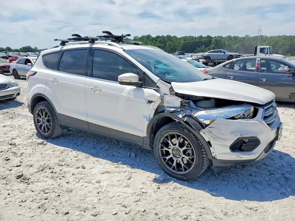 2017 FORD ESCAPE TITANIUM  