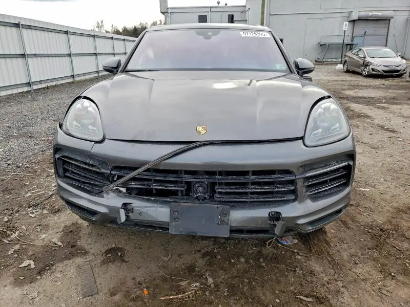 2019 PORSCHE CAYENNE   