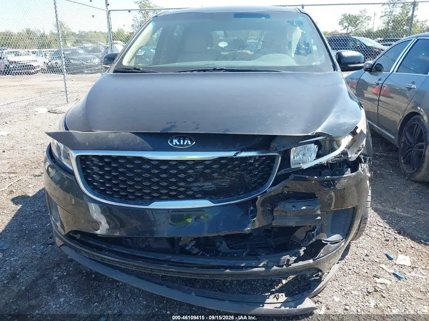 2016 KIA SEDONA LX