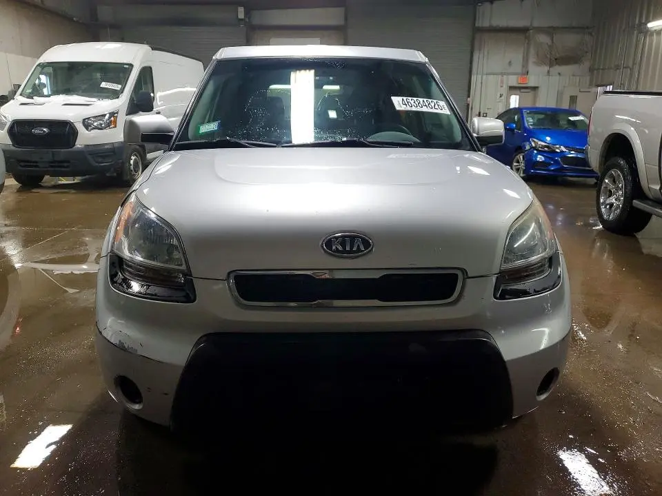 2011 KIA SOUL +  