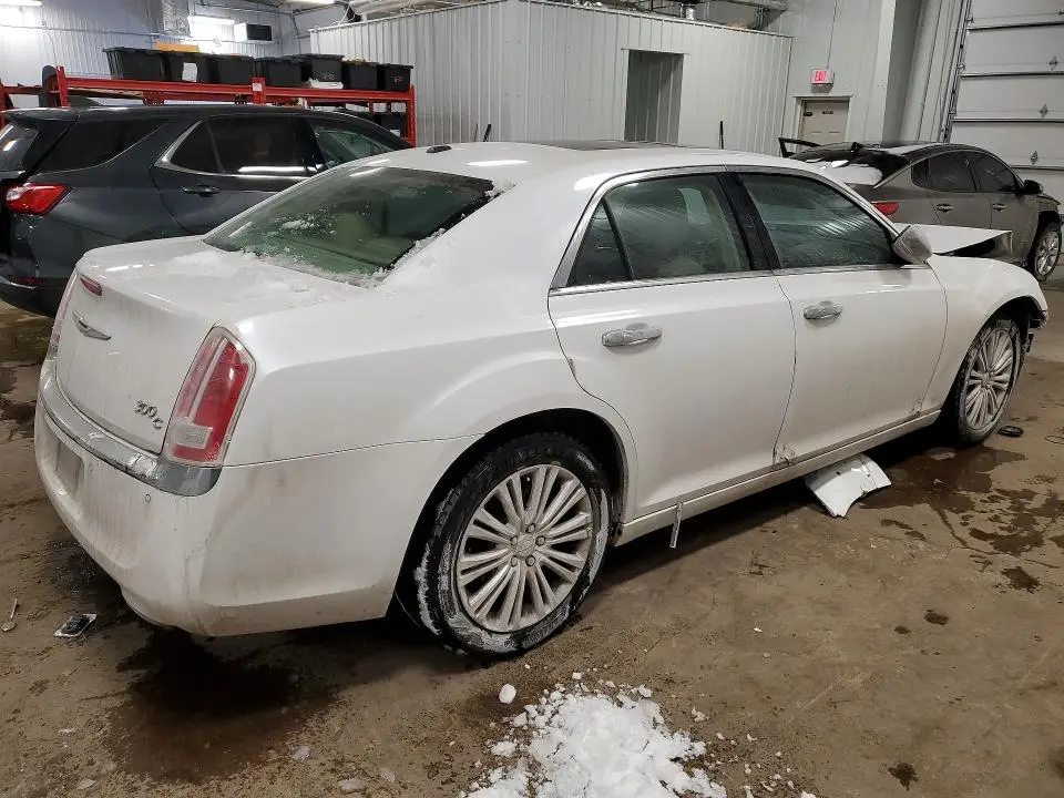 2013 CHRYSLER 300C   