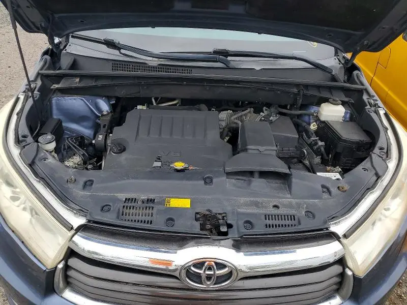 2015 TOYOTA HIGHLANDER LIMITED  