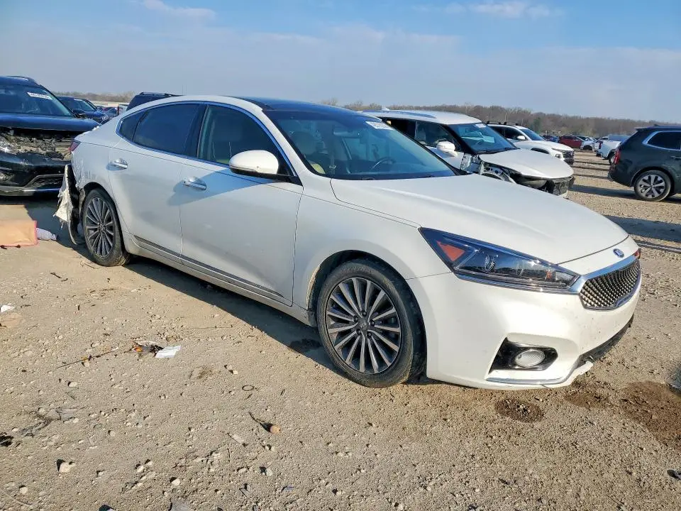 2017 KIA CADENZA PREMIUM  