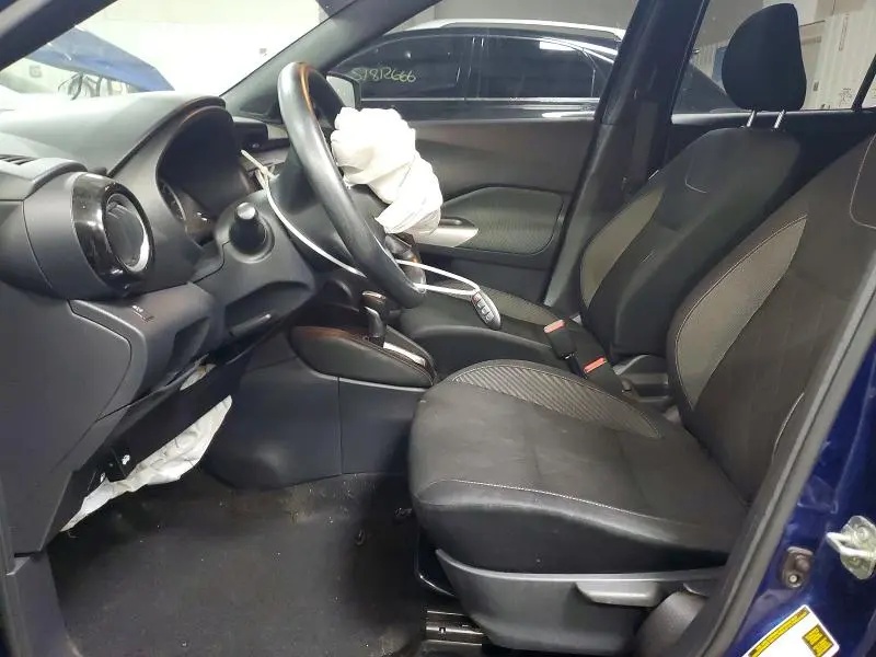 2019 NISSAN KICKS SV  