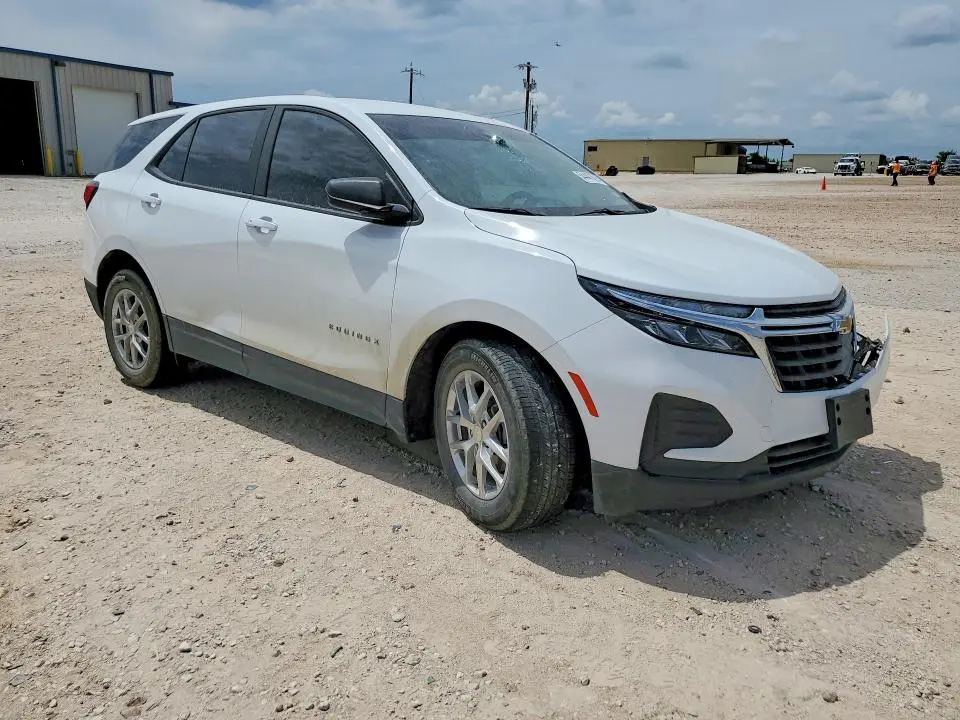 2022 CHEVROLET EQUINOX LS  
