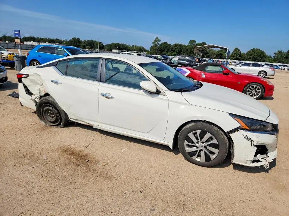 2023 NISSAN ALTIMA S  