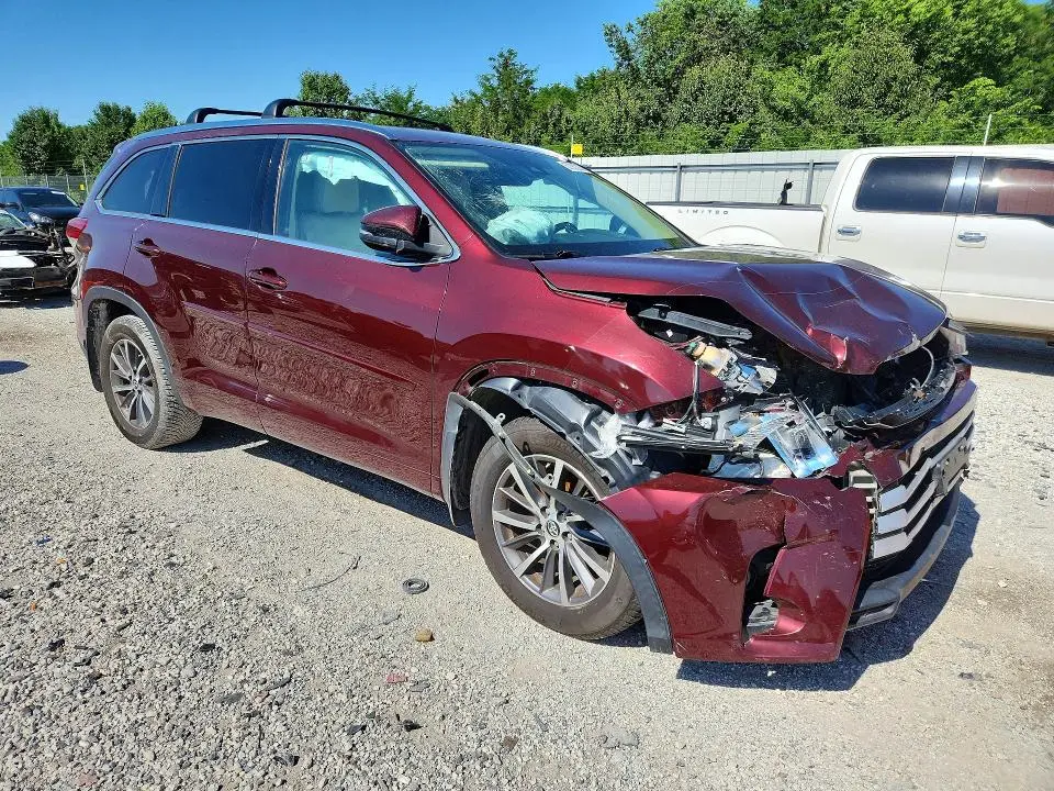 2018 TOYOTA HIGHLANDER XLE  