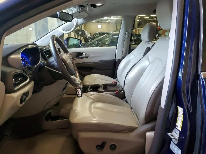 2017 CHRYSLER PACIFICA TOURING L  