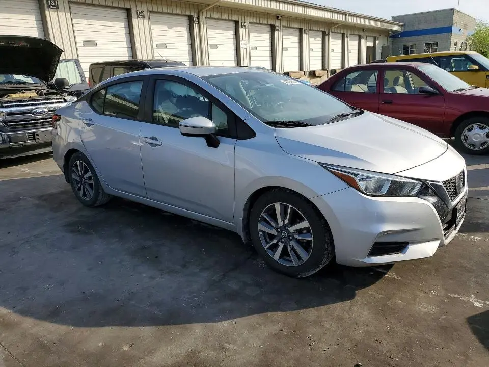2020 NISSAN VERSA SV  