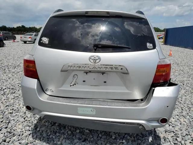 2010 TOYOTA HIGHLANDER SE  