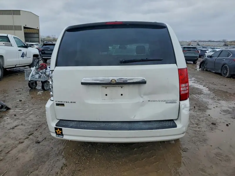 2010 CHRYSLER TOWN & COUNTRY LX  