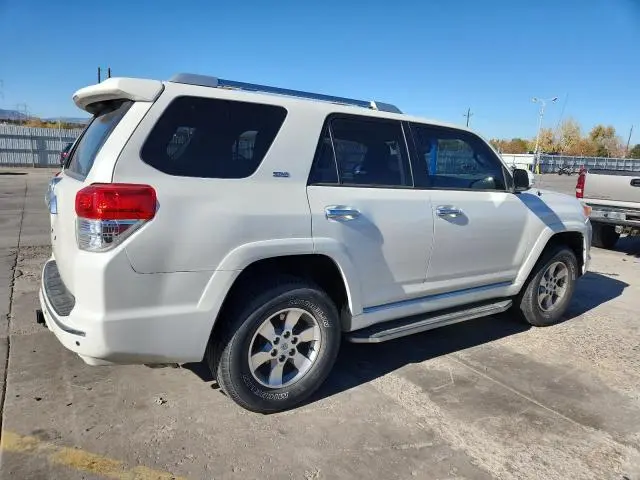 2013 TOYOTA 4RUNNER SR5  