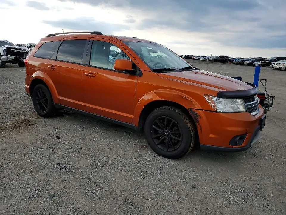 2011 DODGE JOURNEY   