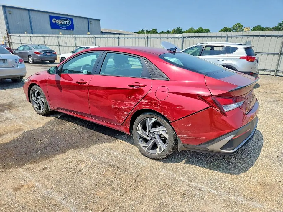 2025 HYUNDAI ELANTRA SEL SPORT  