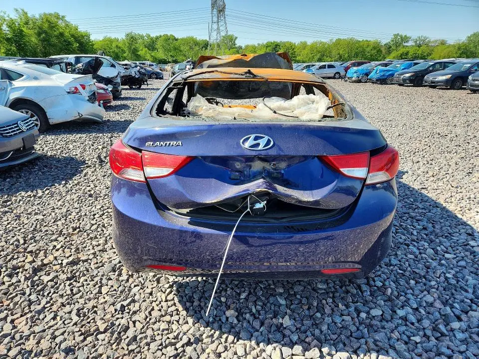 2012 HYUNDAI ELANTRA GLS  