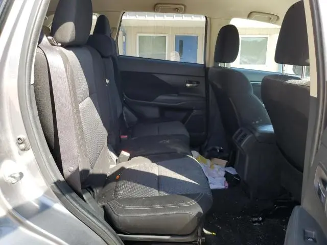 2019 MITSUBISHI OUTLANDER SE