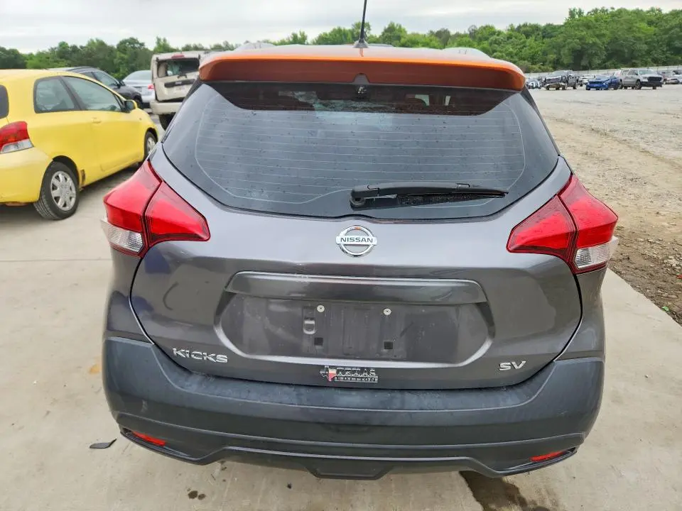 2018 NISSAN KICKS SV  
