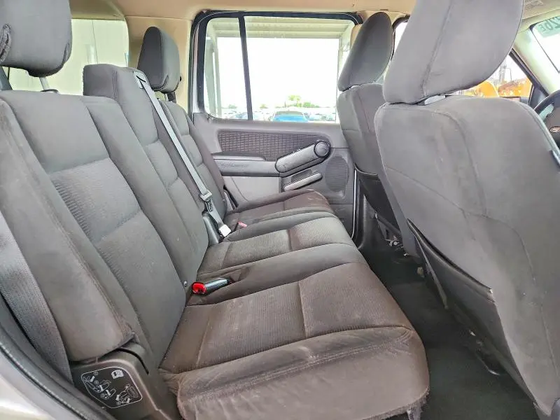2010 FORD EXPLORER XLT  