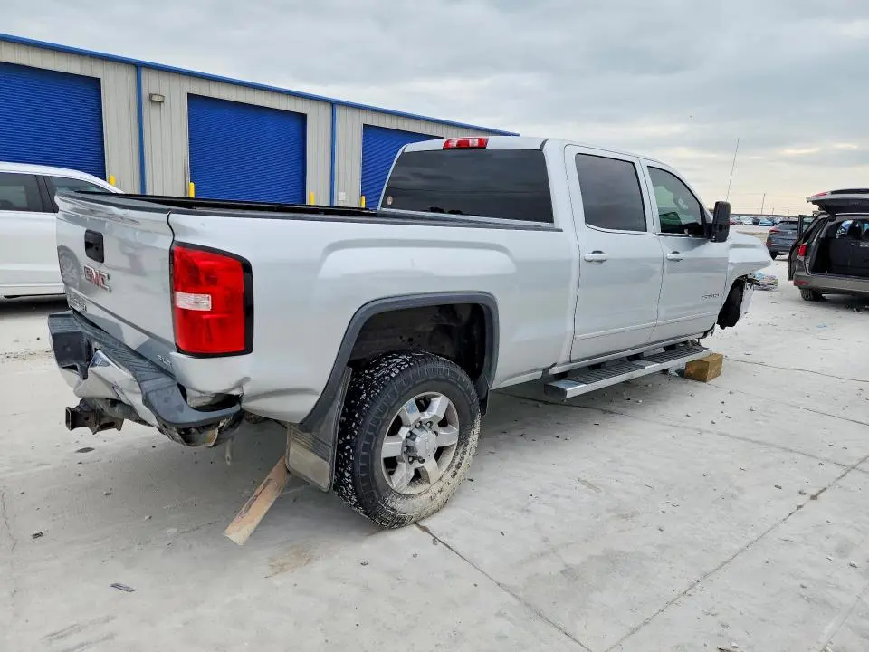 2018 GMC SIERRA K2500 SLE  