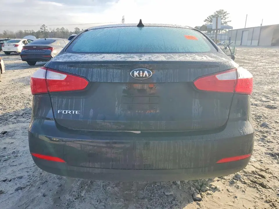 2016 KIA FORTE LX  