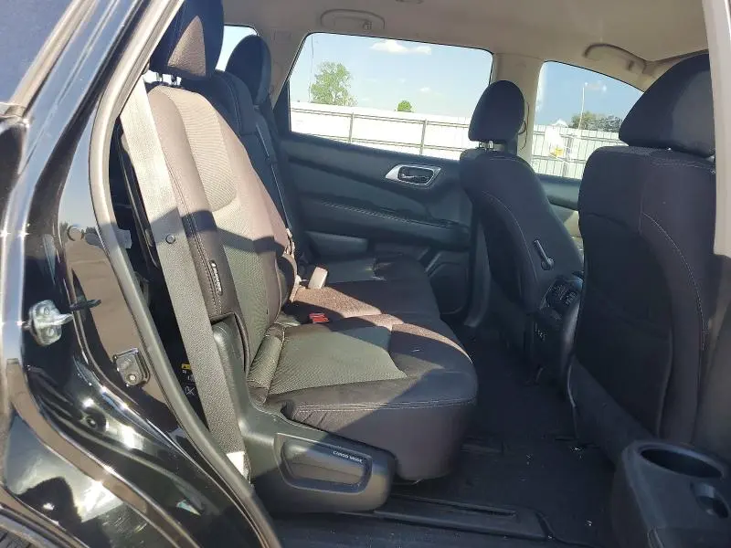 2019 NISSAN PATHFINDER S  