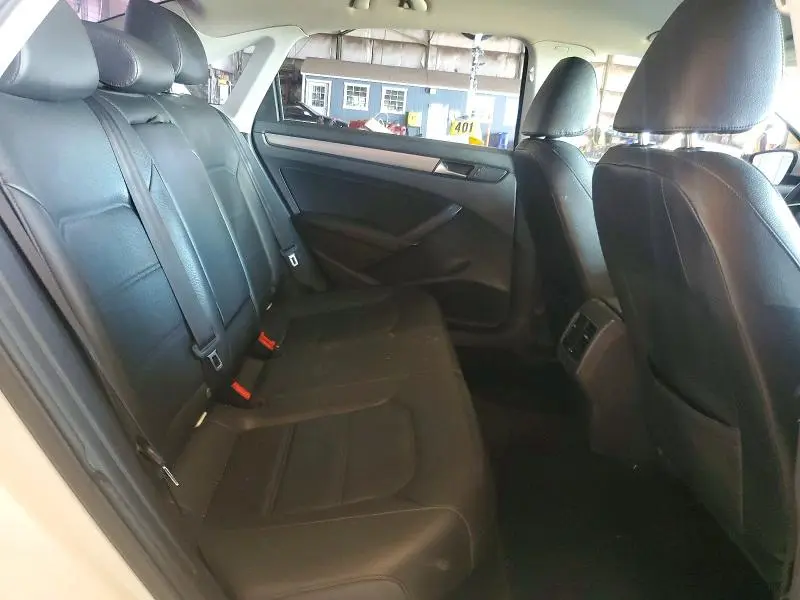 2014 VOLKSWAGEN PASSAT SE  