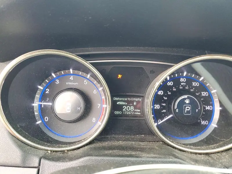 2011 HYUNDAI SONATA SE  