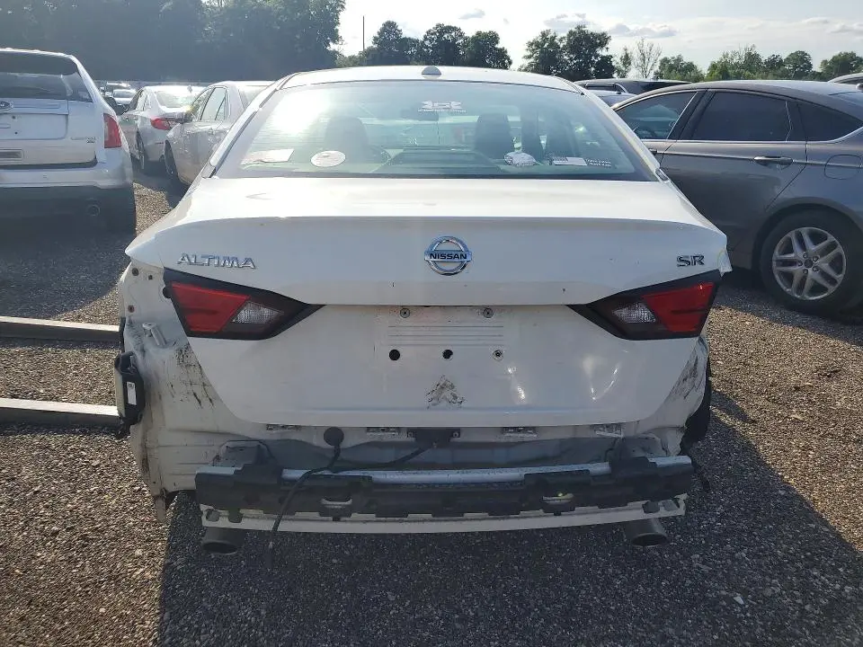 2021 NISSAN ALTIMA SR  