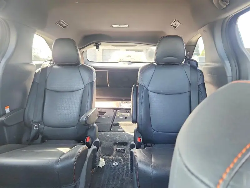 2023 TOYOTA SIENNA XSE 7-PASSENGER  
