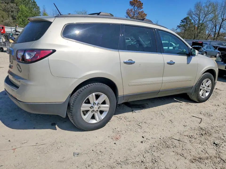 2013 CHEVROLET TRAVERSE LT  