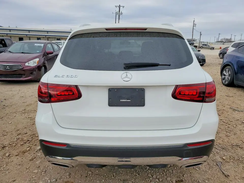 2020 MERCEDES-BENZ GLC 300  