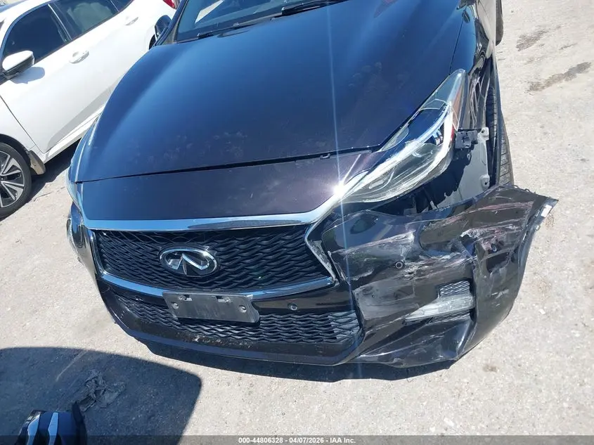 2017 INFINITI QX30 SPORT
