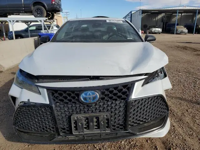 2019 TOYOTA AVALON XLE  