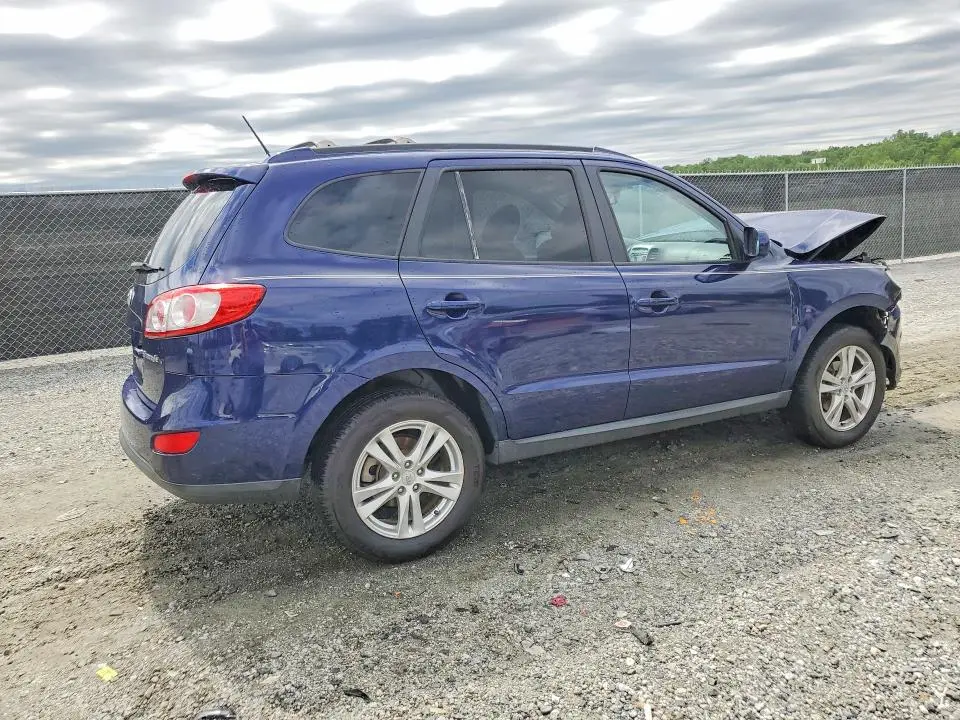 2010 HYUNDAI SANTA FE SE  