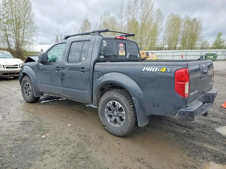 2015 NISSAN FRONTIER S  