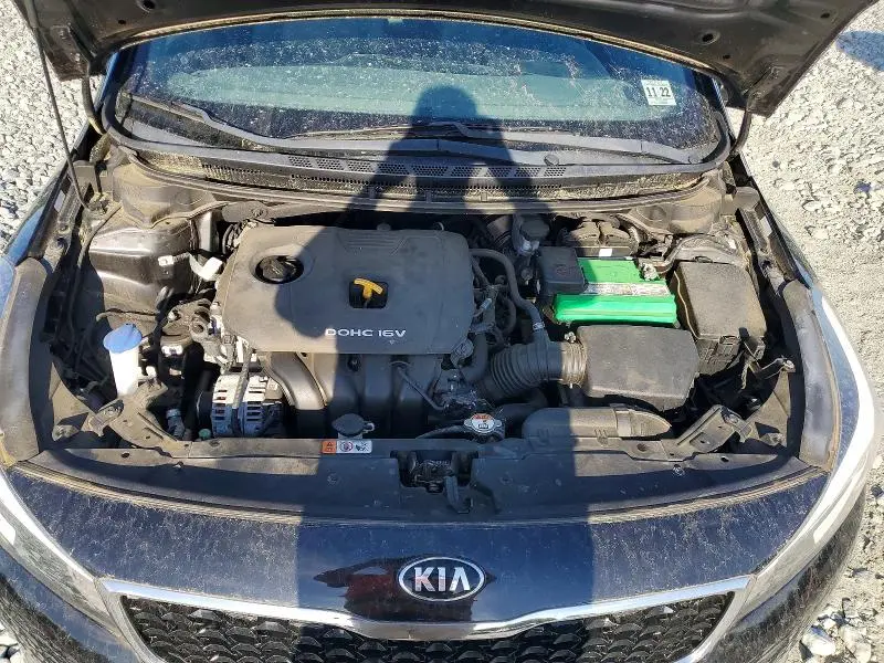 2017 KIA FORTE LX  