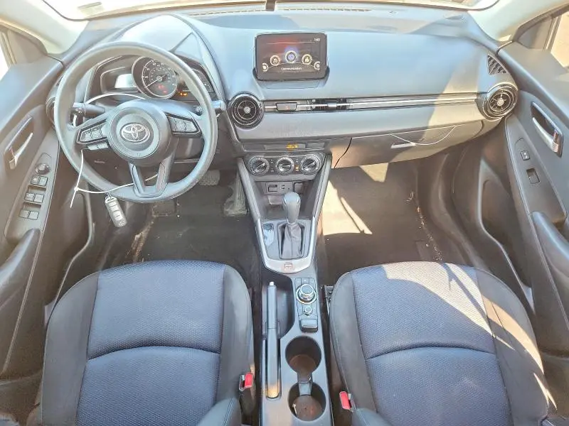 2019 TOYOTA YARIS L  